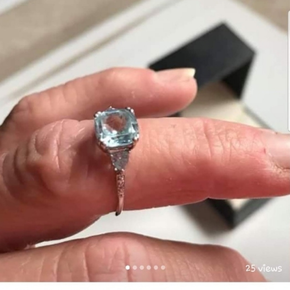 Woman's ring